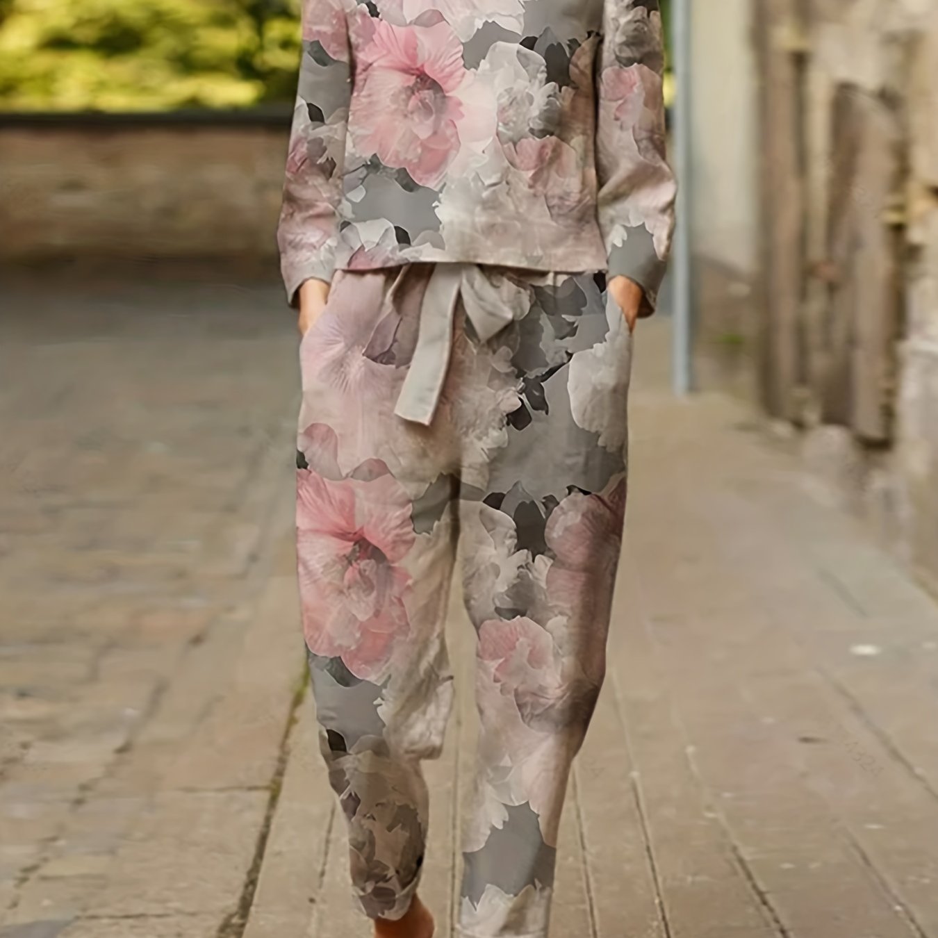 Women's Plus Floral Print Round Neck Top & Drawstring Pants Set