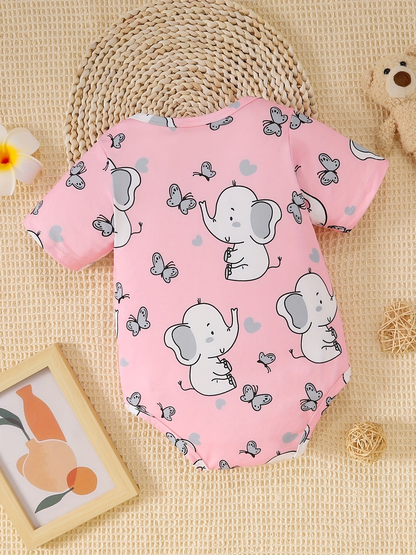 Baby Elephant Graphic Print Short Sleeve Onesie