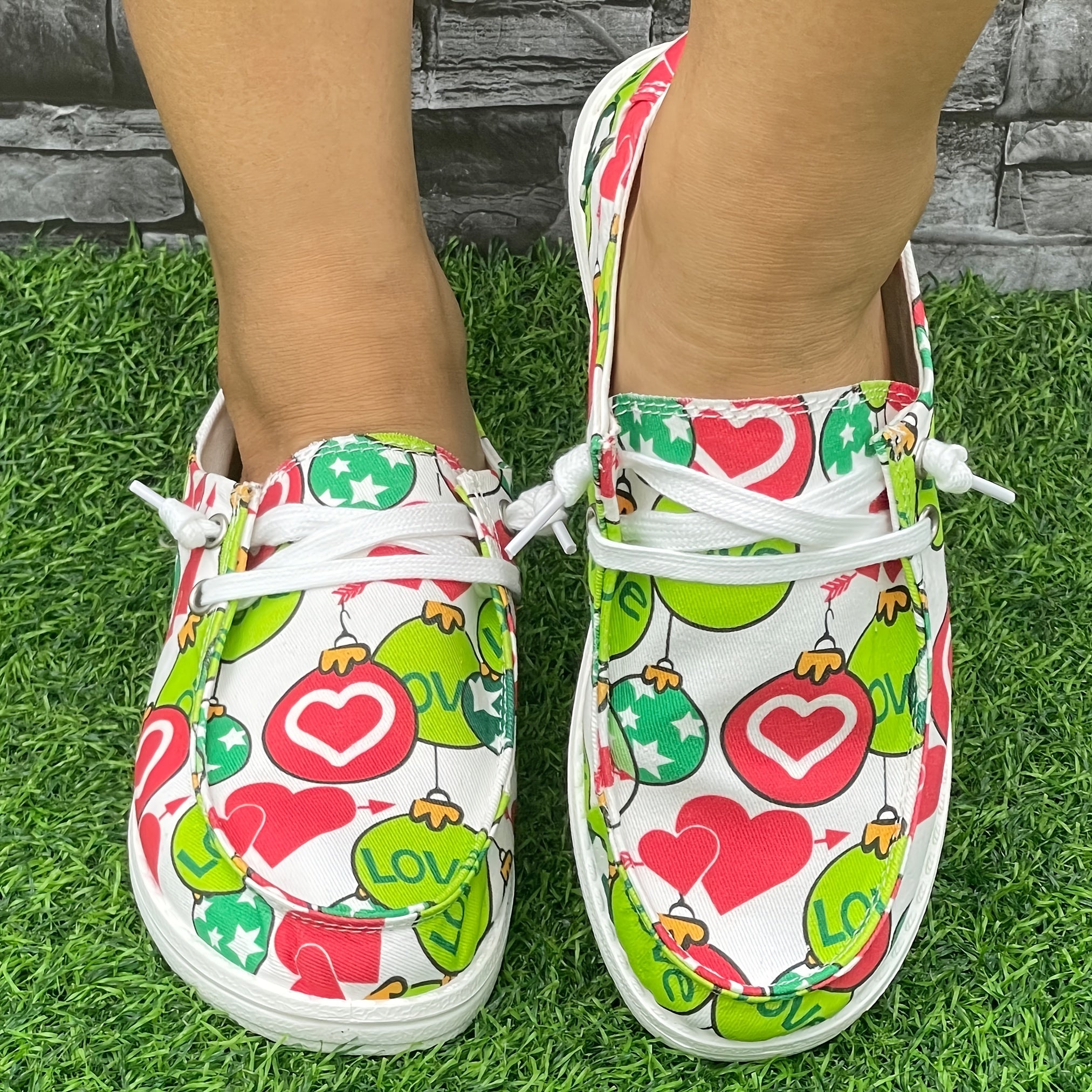 Women's Love Heart Slip On Shoes Flat Skateboard Lightweight Walking Shoes