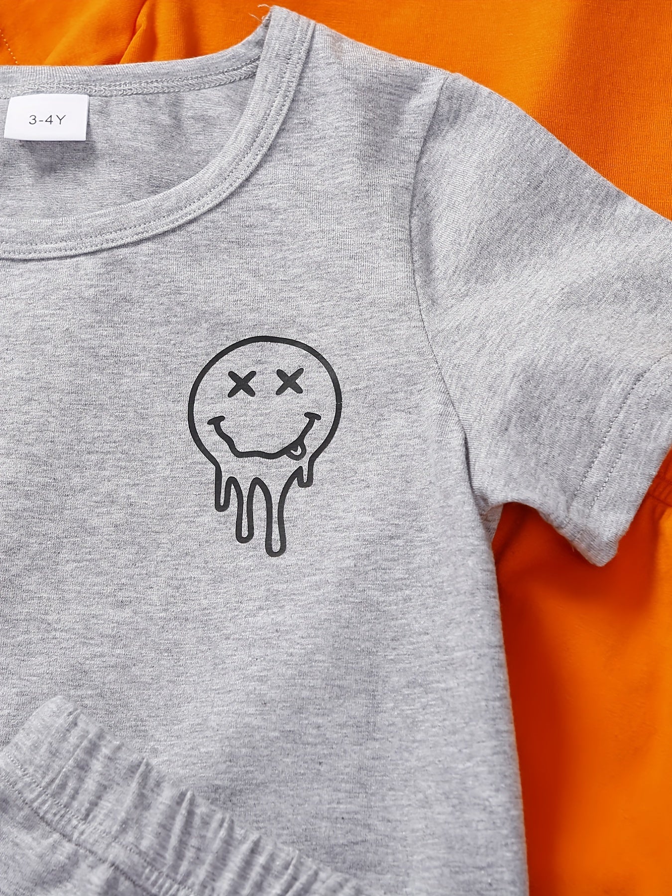 Boys Smile Face Graphic Print Short Sleeve T-shirt & Shorts Set