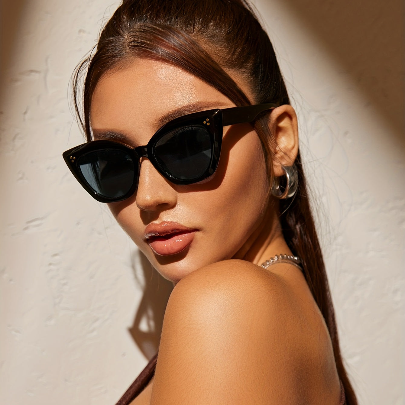 Cat Eye Sunglasses Rivet Anti Glare UV400