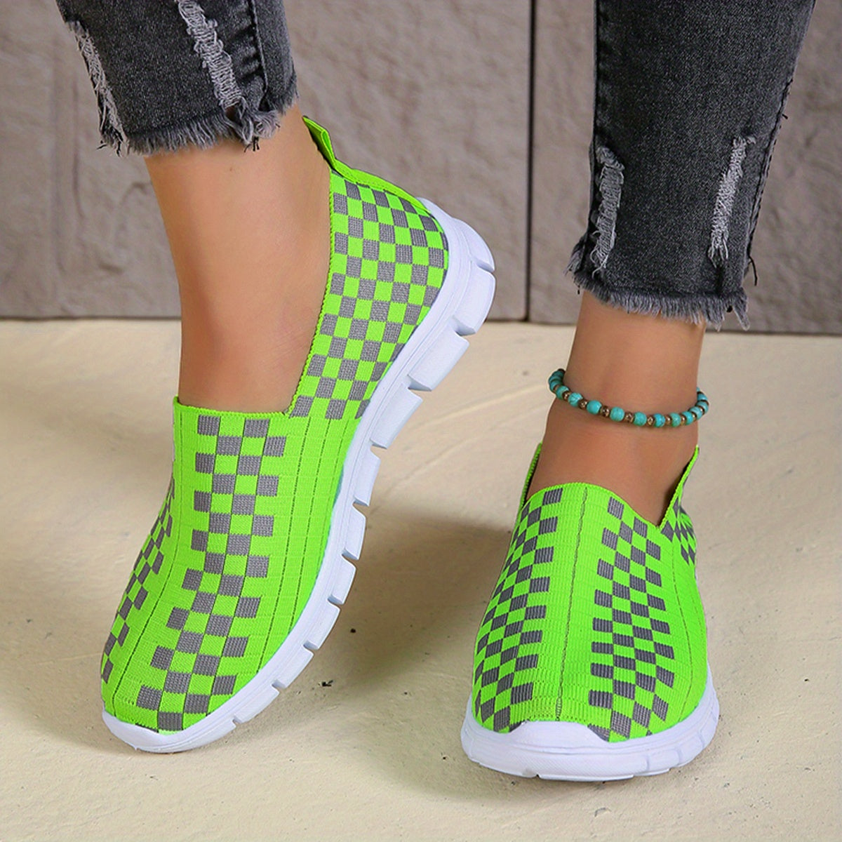 Women's Plaid Pattern Slip On Sneakers Lightweight Low Top Shoes