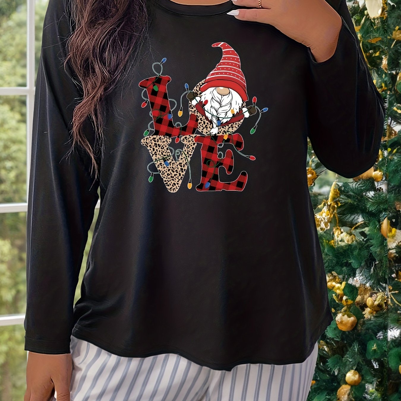 Plus Size String Lights & Gnome Print Pajama Top