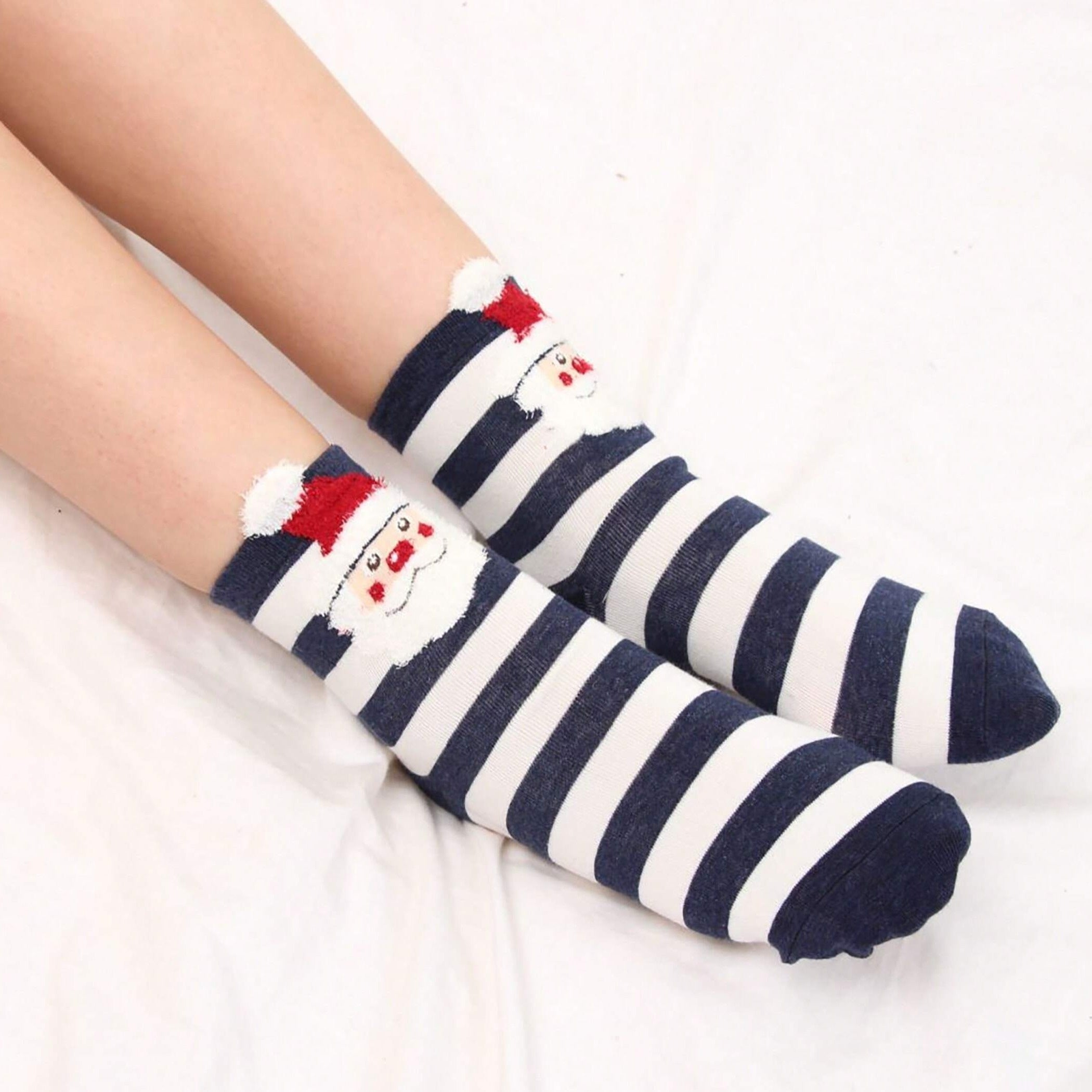 4 Pairs Christmas Pattern Socks Women's Stockings & Hosiery