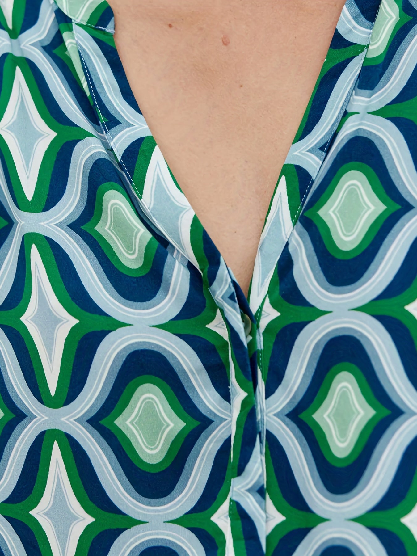 Geometric Print Long Sleeve Blouse