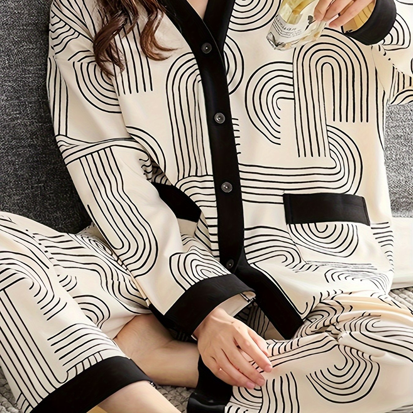 Geometric Print Pajama Set with Long Sleeve Top & Elastic Waistband Pants