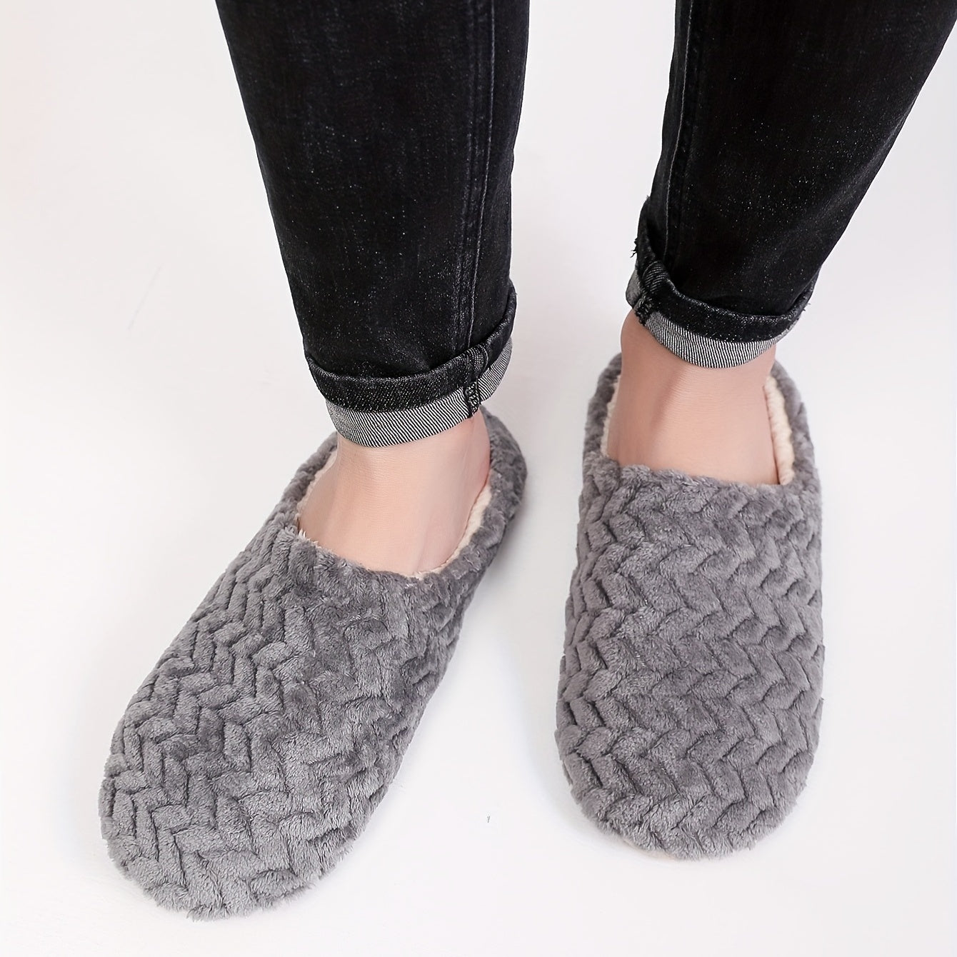 Soft Plush Cozy House Slippers Anti-skid Slip-on Shoes for Men