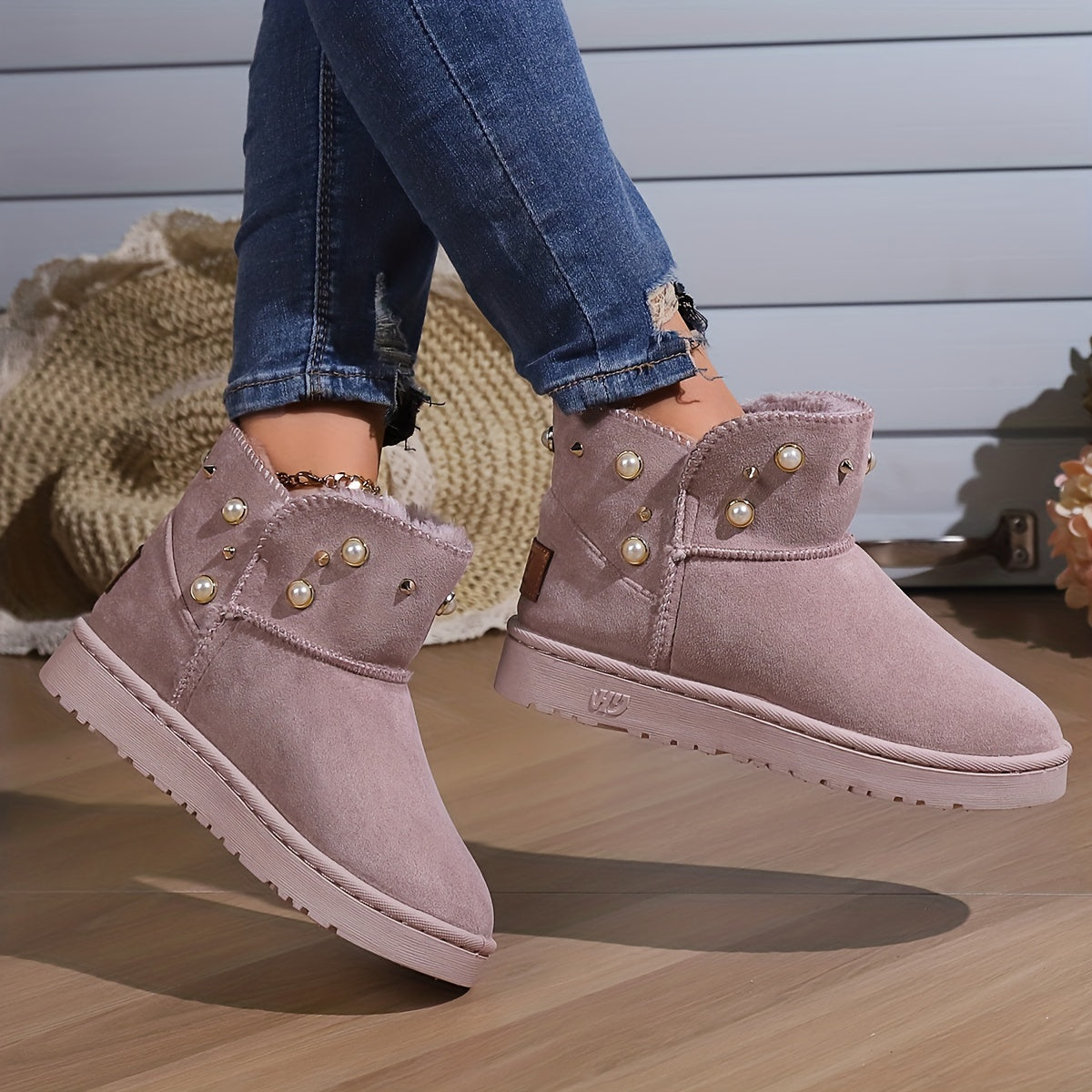 Women's Non-slip Medium Tube Snow Shoes Warm Thick Bottom Ankle Shoes