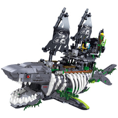 1155pcs Ghost Shark Pirate Building Blocks MOC Skeleton Crew Green Sails