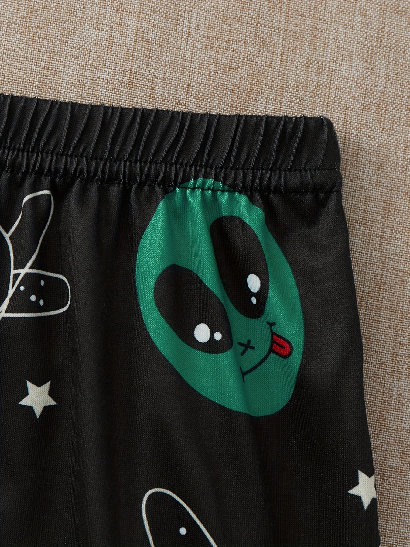 Alien Print Pajama Set Short Sleeve Crew Neck Top & Elastic Waistband Shorts