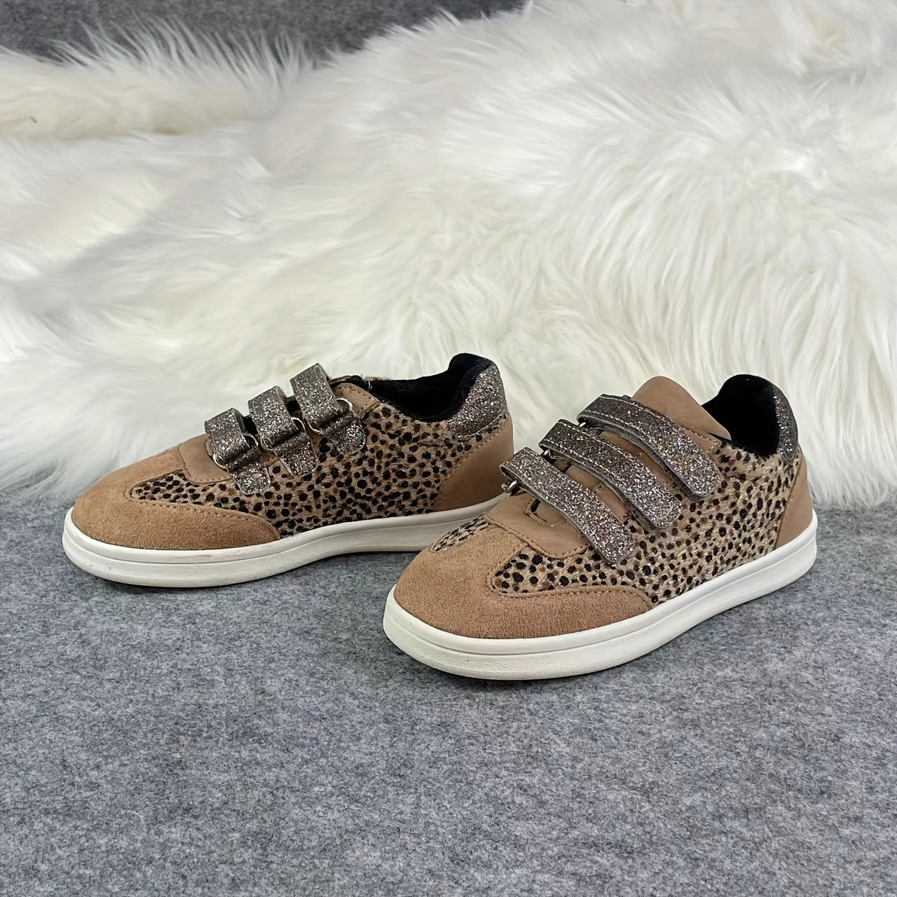 Girl's Leopard Skate Shoes Hook And Loop Fastener Sneakers