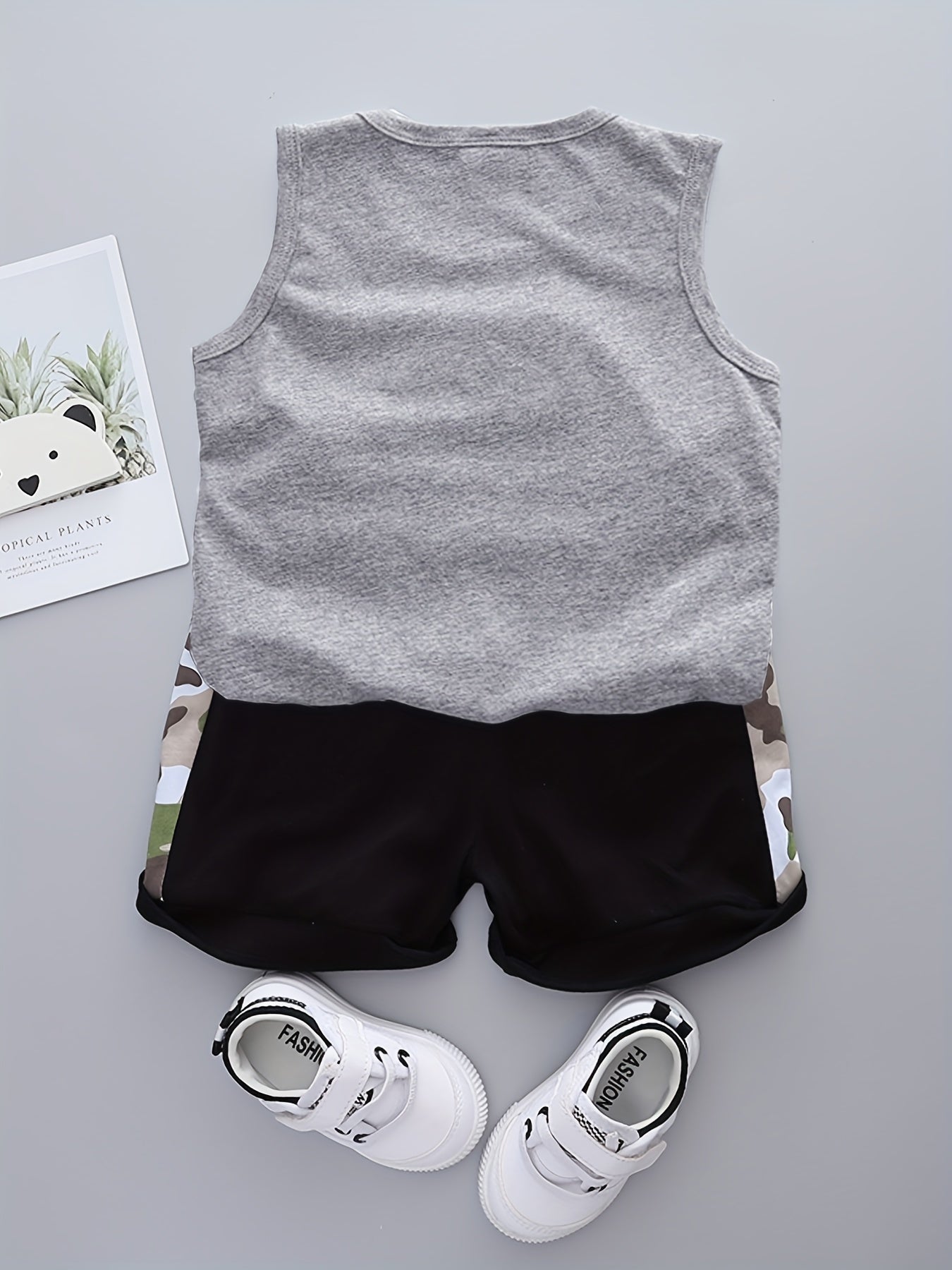 2pcs Boys SUNS OUT Print Tank Top & Camo Shorts Set Kids Summer Clothes