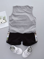 2pcs Boys SUNS OUT Print Tank Top & Camo Shorts Set Kids Summer Clothes