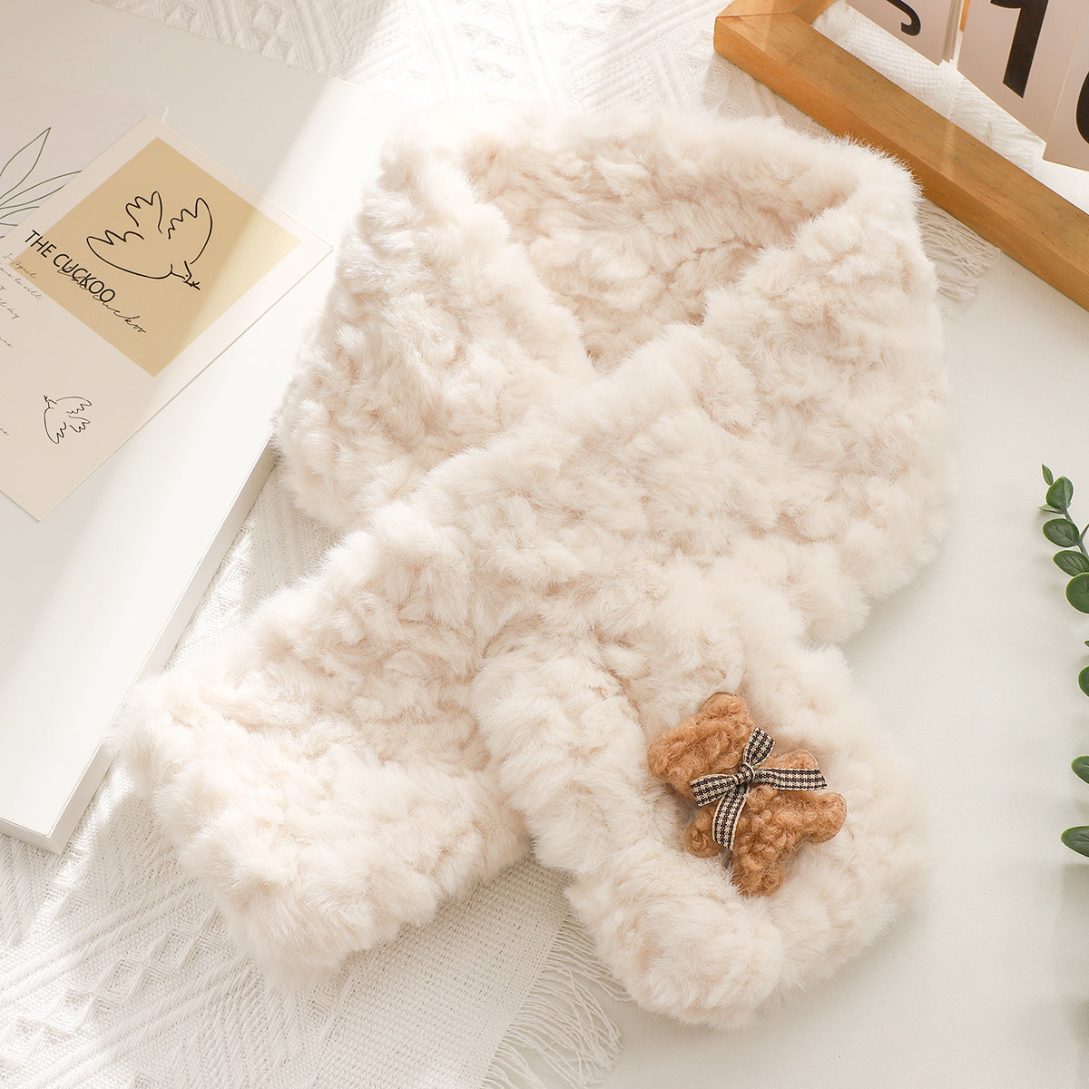 Women's Faux Pearl Rabbit Fur Bow Bear Scarf