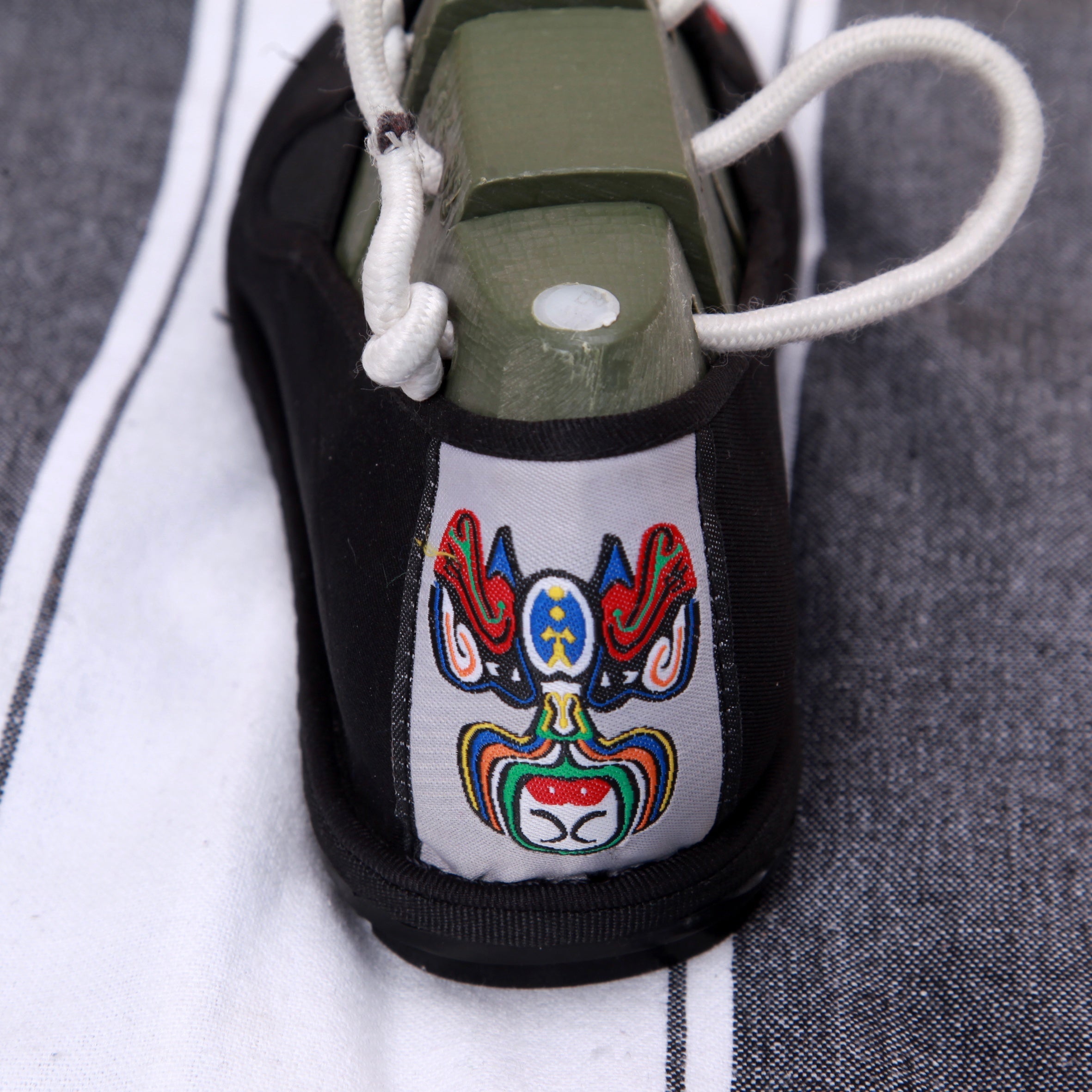Chinese Style Embroidered Loafer Shoes For Girls