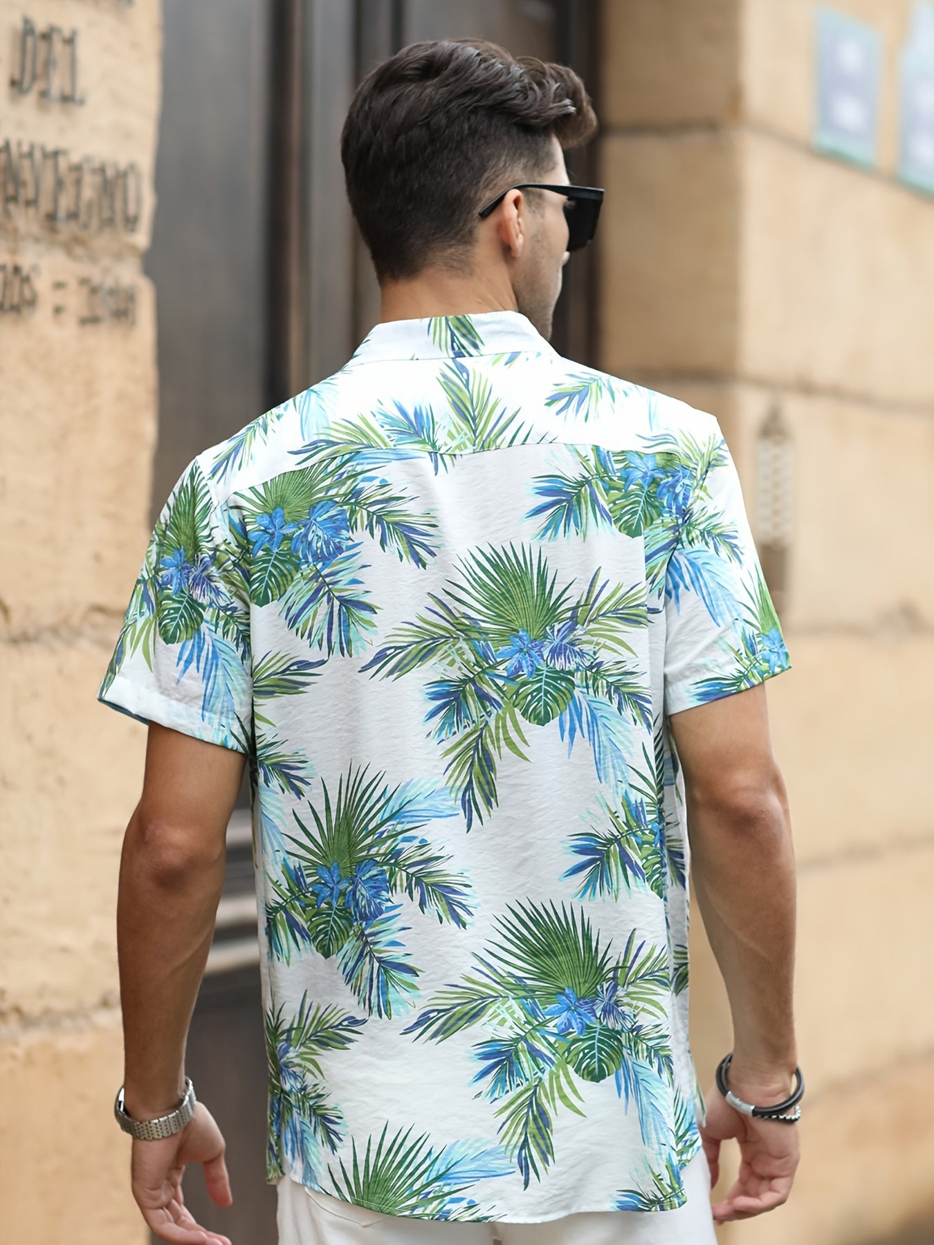 Men's Hawaiian Style Tree Pattern Slim Fit T-shirt