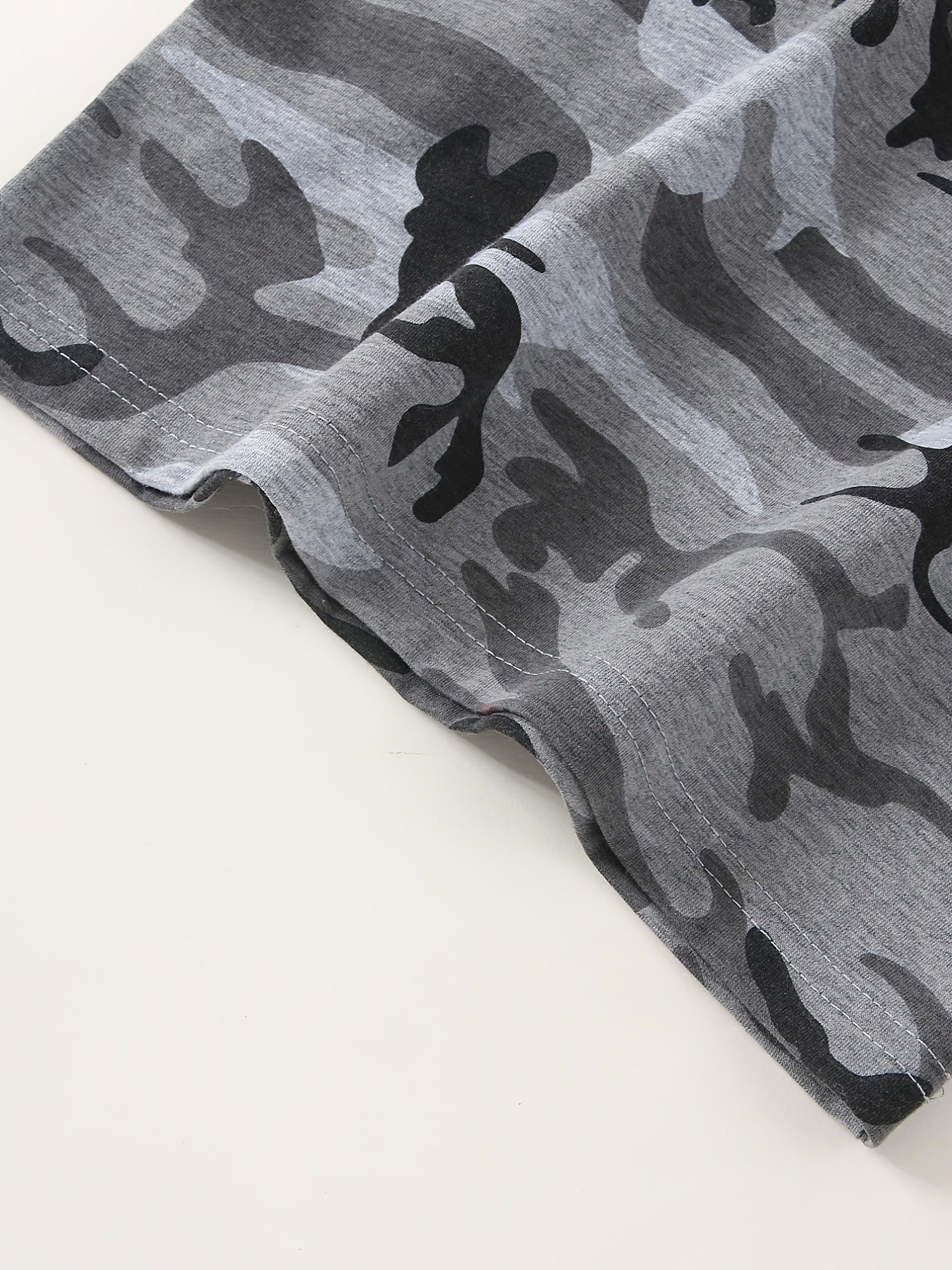 Boys Camo Print Cotton Hooded Top with KING Print & Shorts