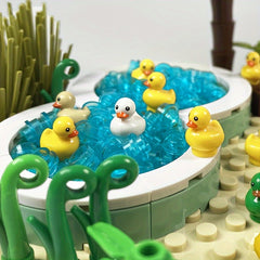 5pcs Building Blocks Little Yellow Duck Urban Farm Scene