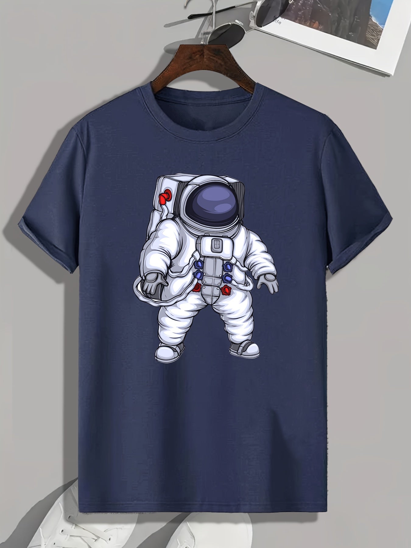 Astronaut Print Men's Graphic T-shirt for Summer