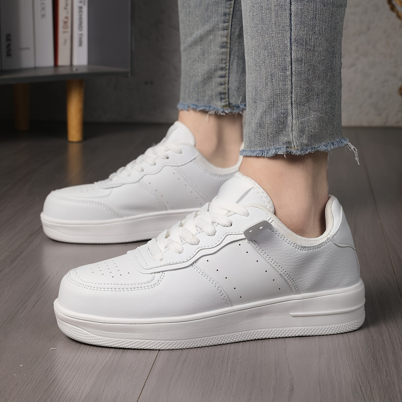 Solid Non-Slip Skate Shoes Lightweight Outdoor Sport Sneakers