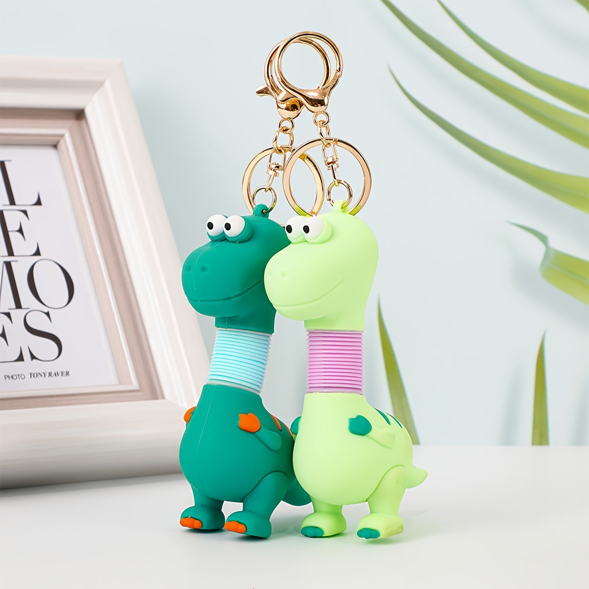 3D Dinosaur Keychain Retractable Sound Novelty Keychain