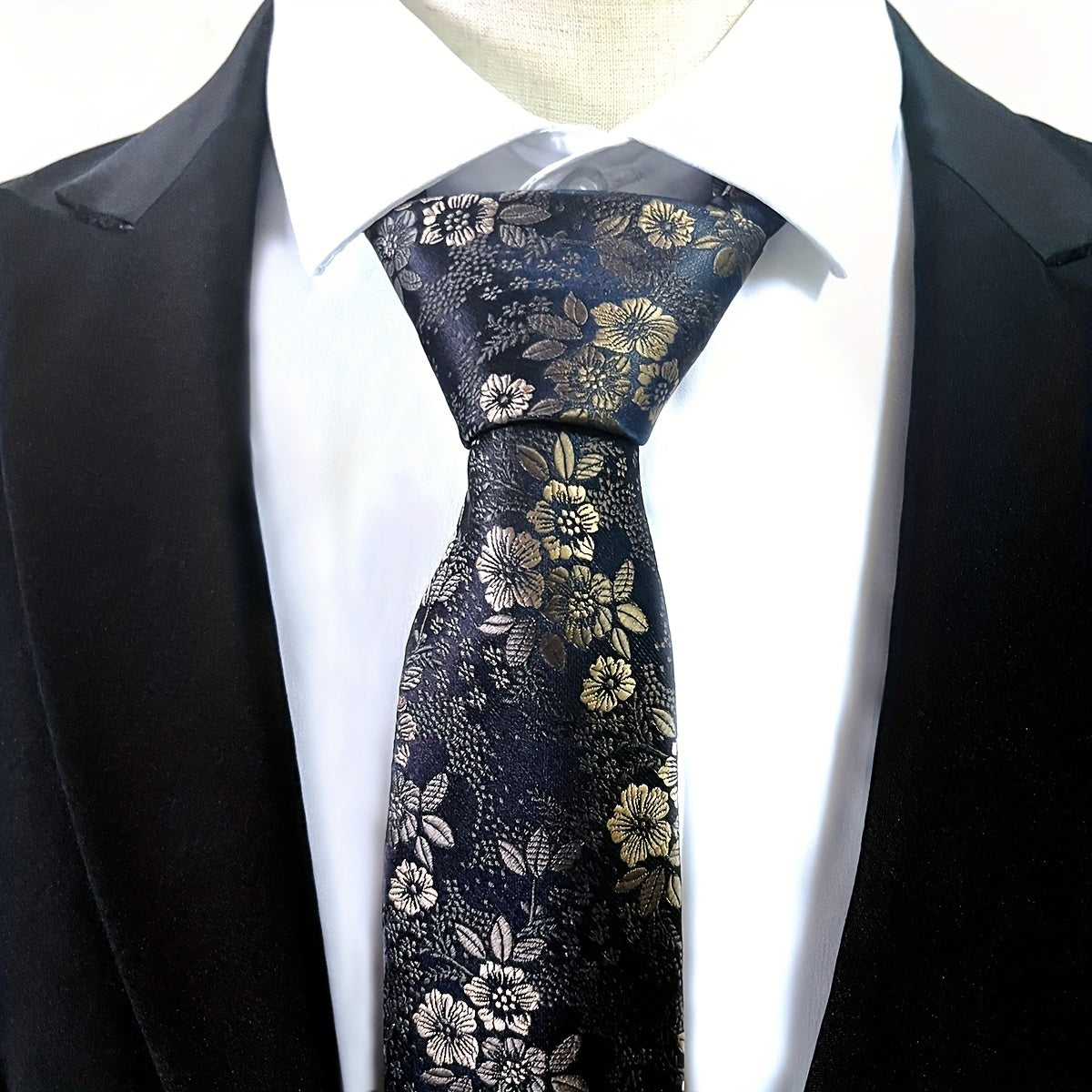 Men's Flowers And Leaves Tie & Pocket Square Set