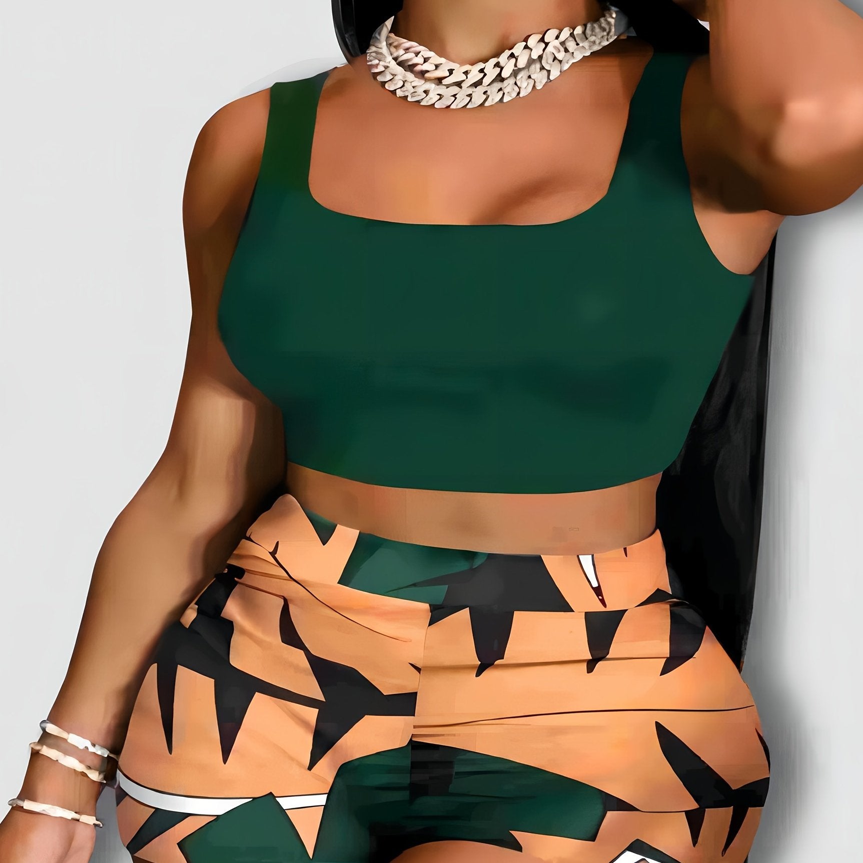 Solid Crop Tank Top & Geo Print High Waist Shorts Set