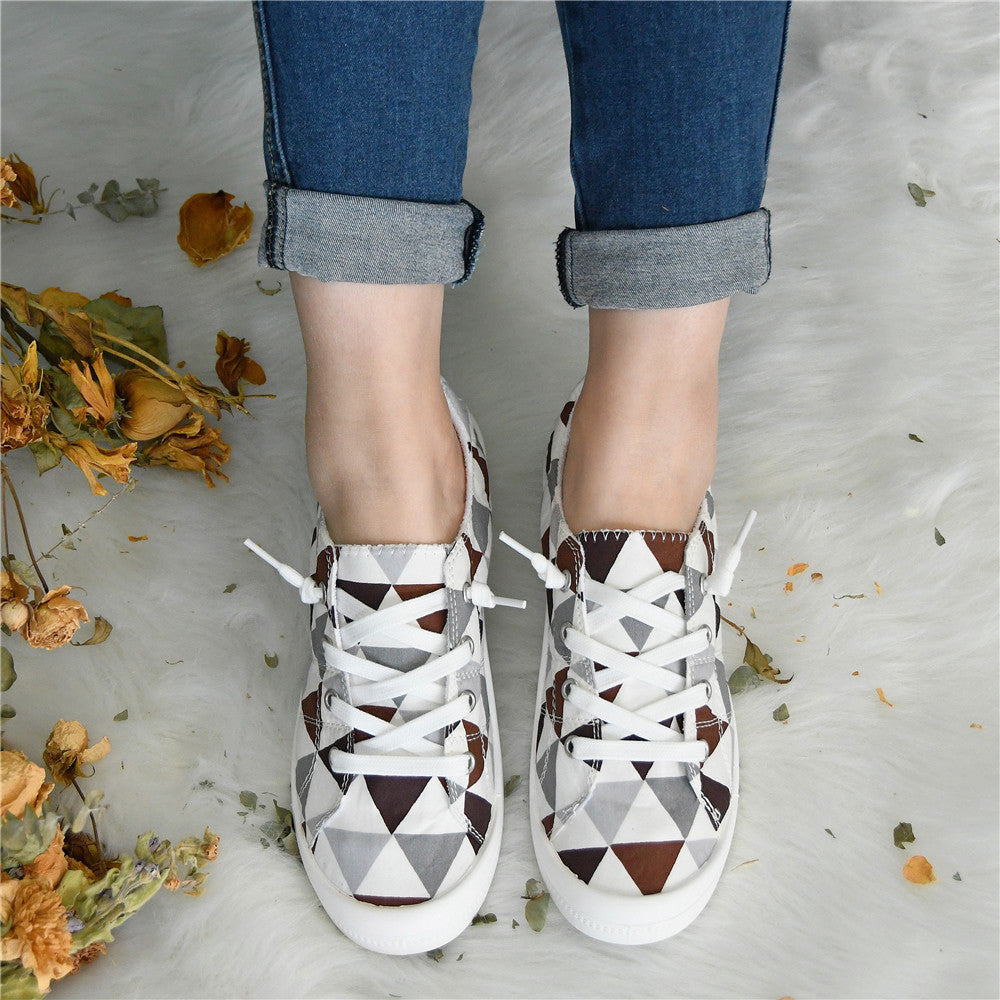 Triangle Pattern Flat Sneakers Lightweight Lace Up Casual Skate Shoes