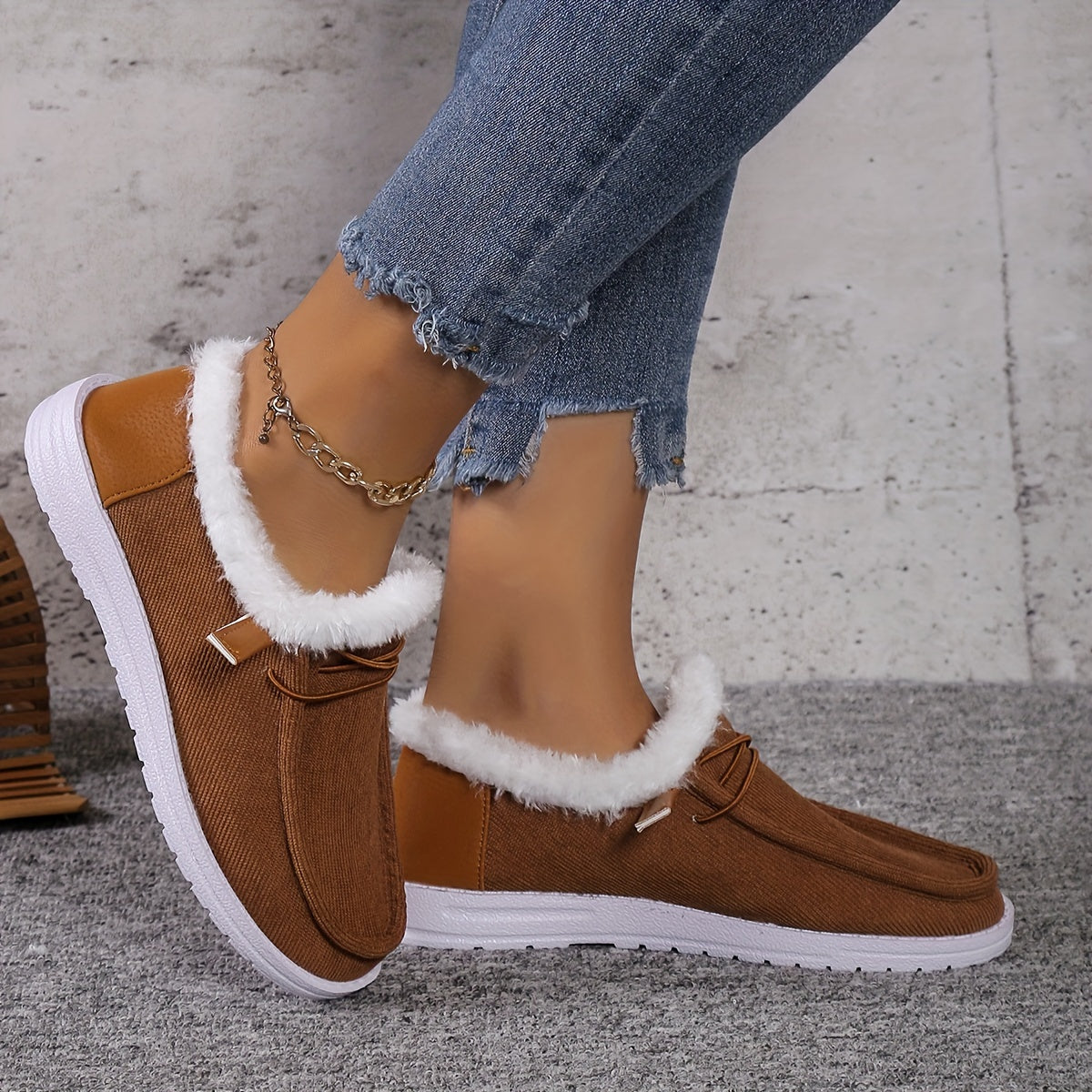 Plush Lined Thermal Furry Snow Shoes Winter Warm Non Slip Boat Shoes