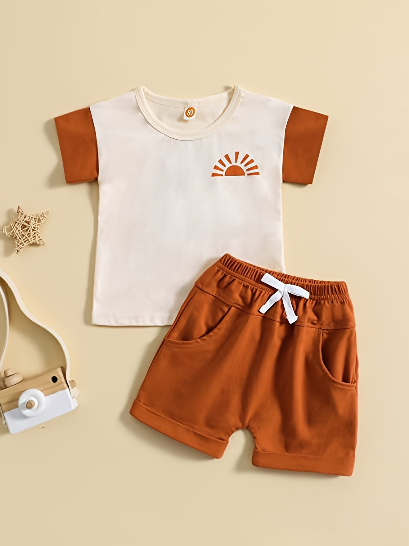 Boys Sunshine Print Casual Outfit Round Neck T shirt & Shorts Set