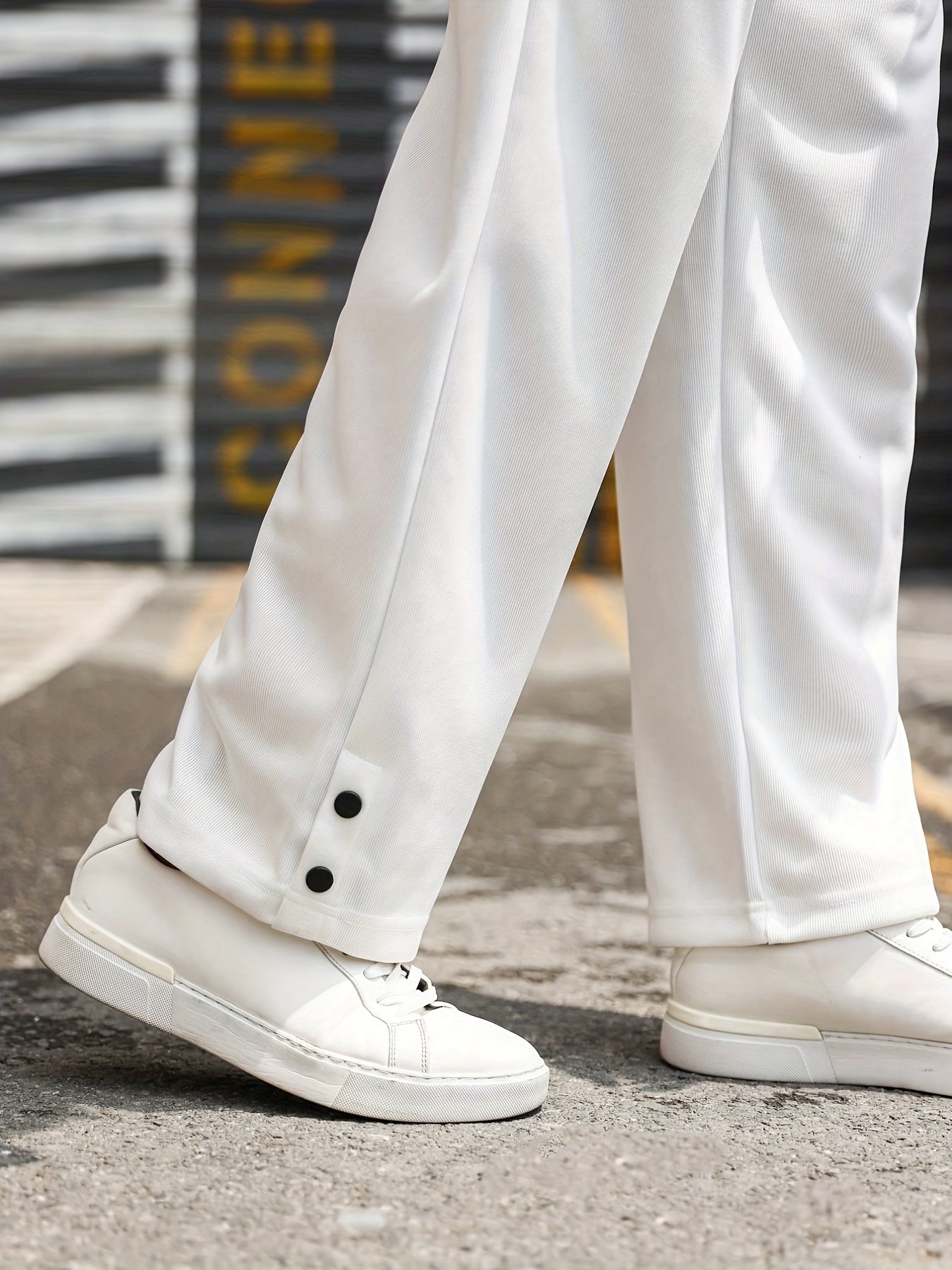 Men's Loose Fit Drawstring Waist Joggers for Outdoor Activities