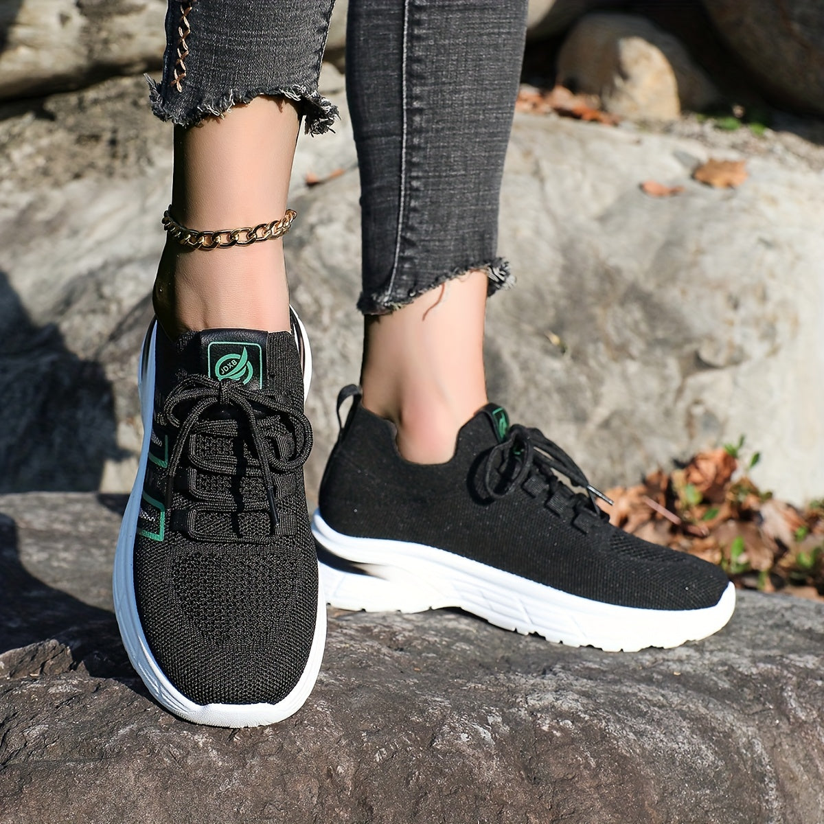 Women's Lace Up Outdoor Running Shoes Light Breathable Sports Shoes
