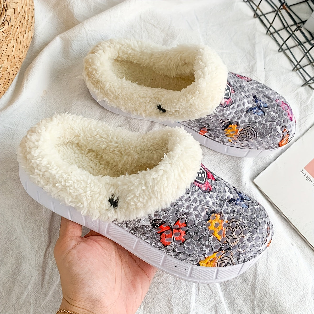 Women's Colorful Butterfly Print Warm Hole Slippers
