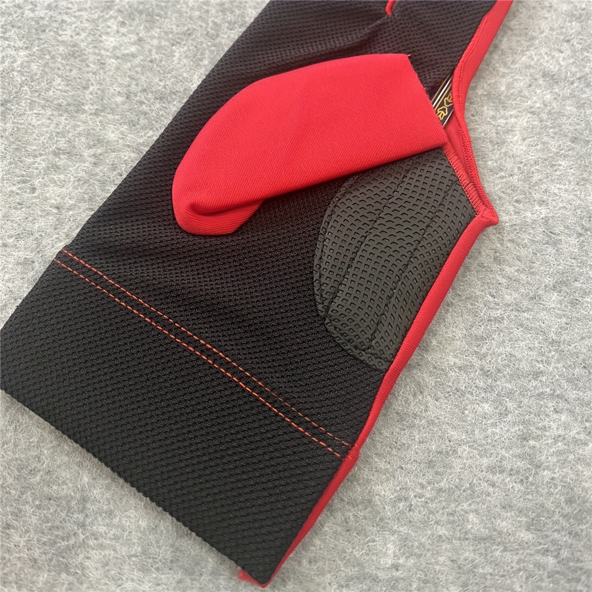 Left Hand Anti Slip Snooker Half Finger Billiards Glove