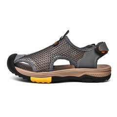 Men's Closed Toe Anti Collision Sandals Wear resistant Non Slip Beach Shoes