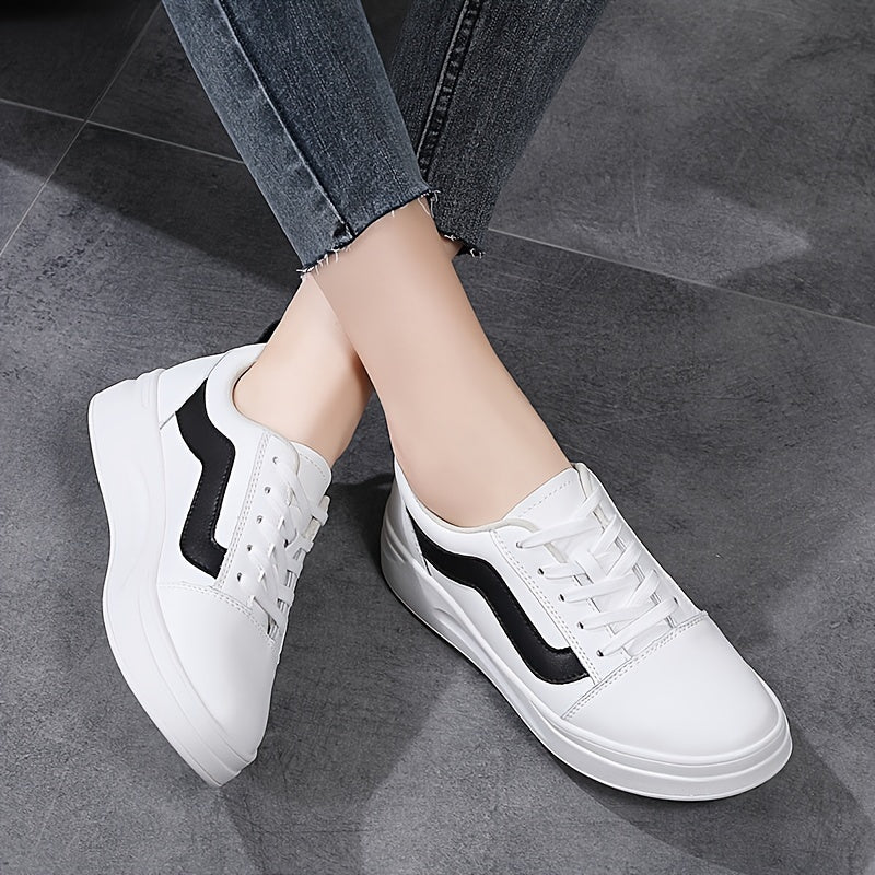 Women's Lightweight Lace-up Board Shoes Outdoor Sneakers