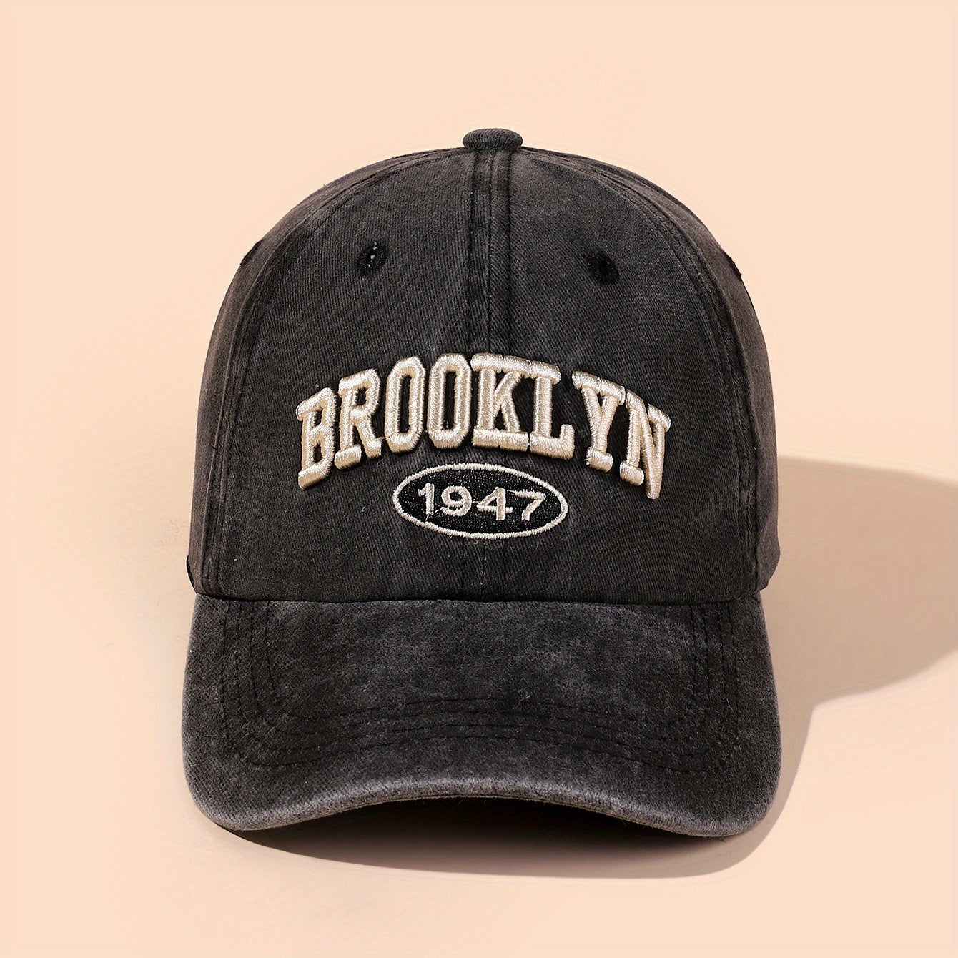 Embroidered Duck Tongue Cap for Outdoor Traveling