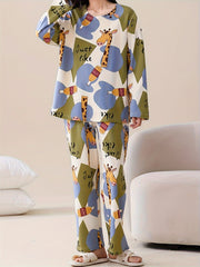 Giraffe Print Pajama Set Long Sleeve Crew Neck Top & Lounge Pants