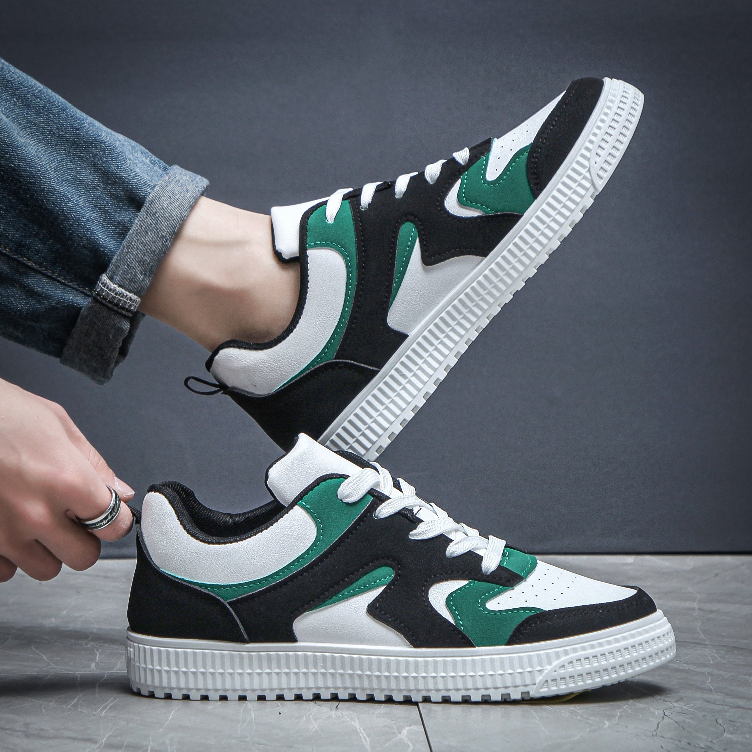 Men's Casual Sneakers Comfy Walking Skate Shoes