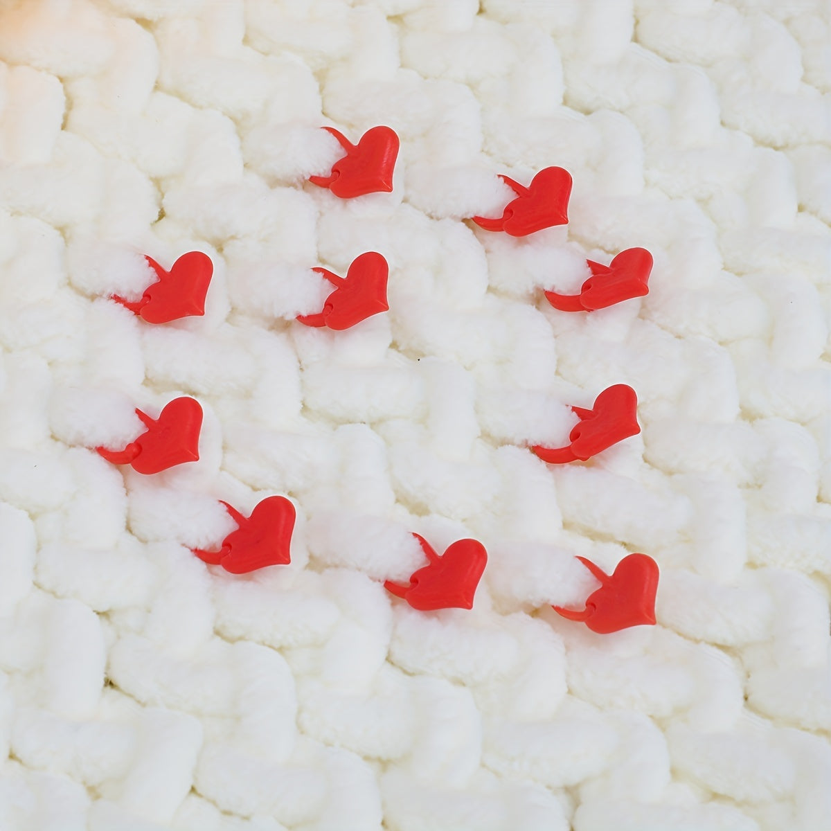 50pcs Red Heart Shaped Locking Stitch Markers for Knitting Stitch Counters