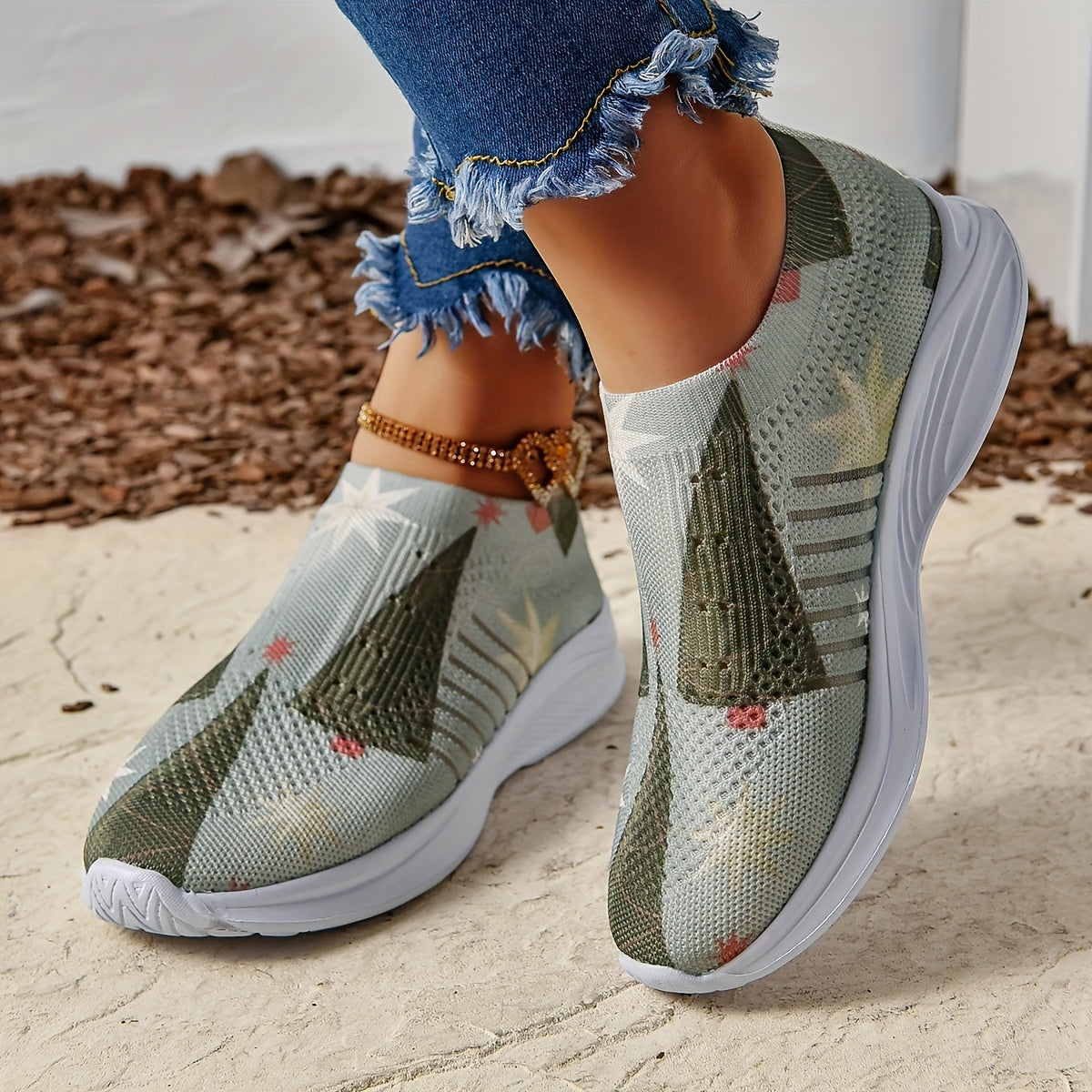 Christmas Tree Pattern Women's Woven Flat Shoes Lightweight Walking Shoes