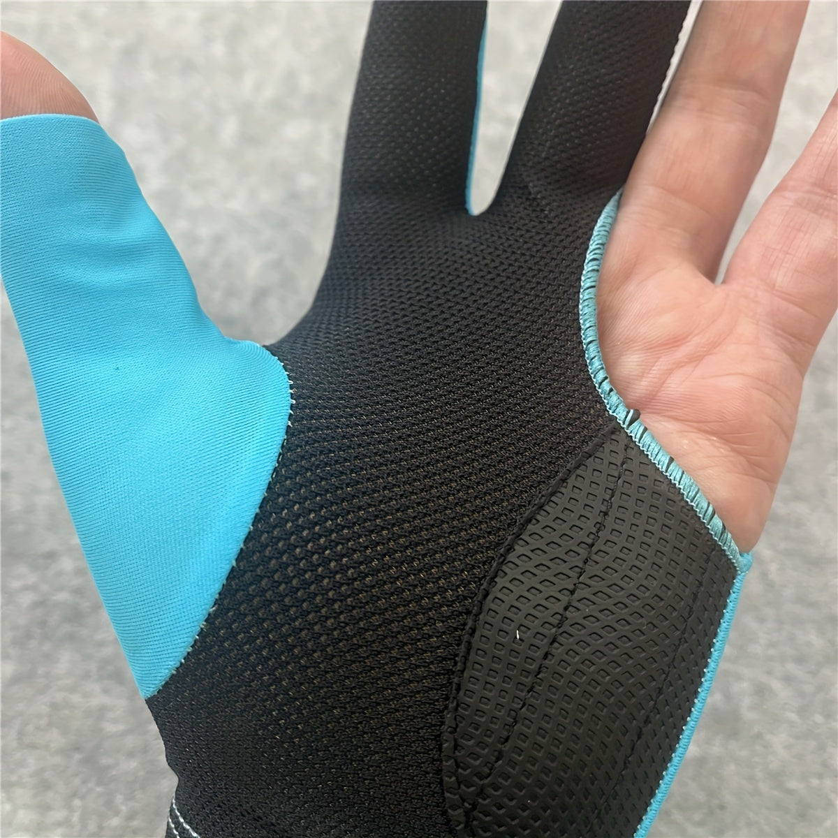 Left Hand Anti Slip Snooker Half Finger Billiards Glove