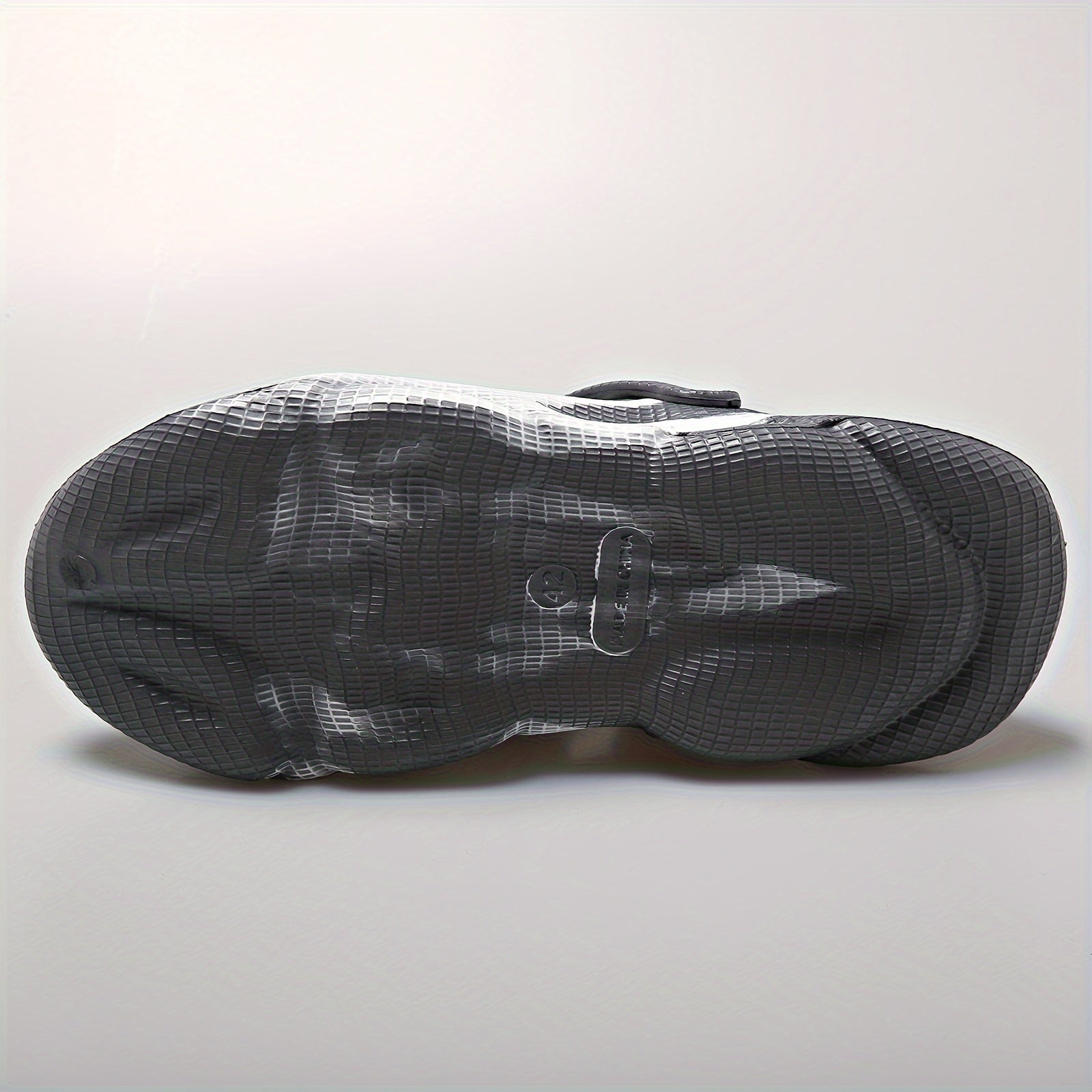 Hollow Lightweight Clogs: Non Slip Foam Runners for Sports