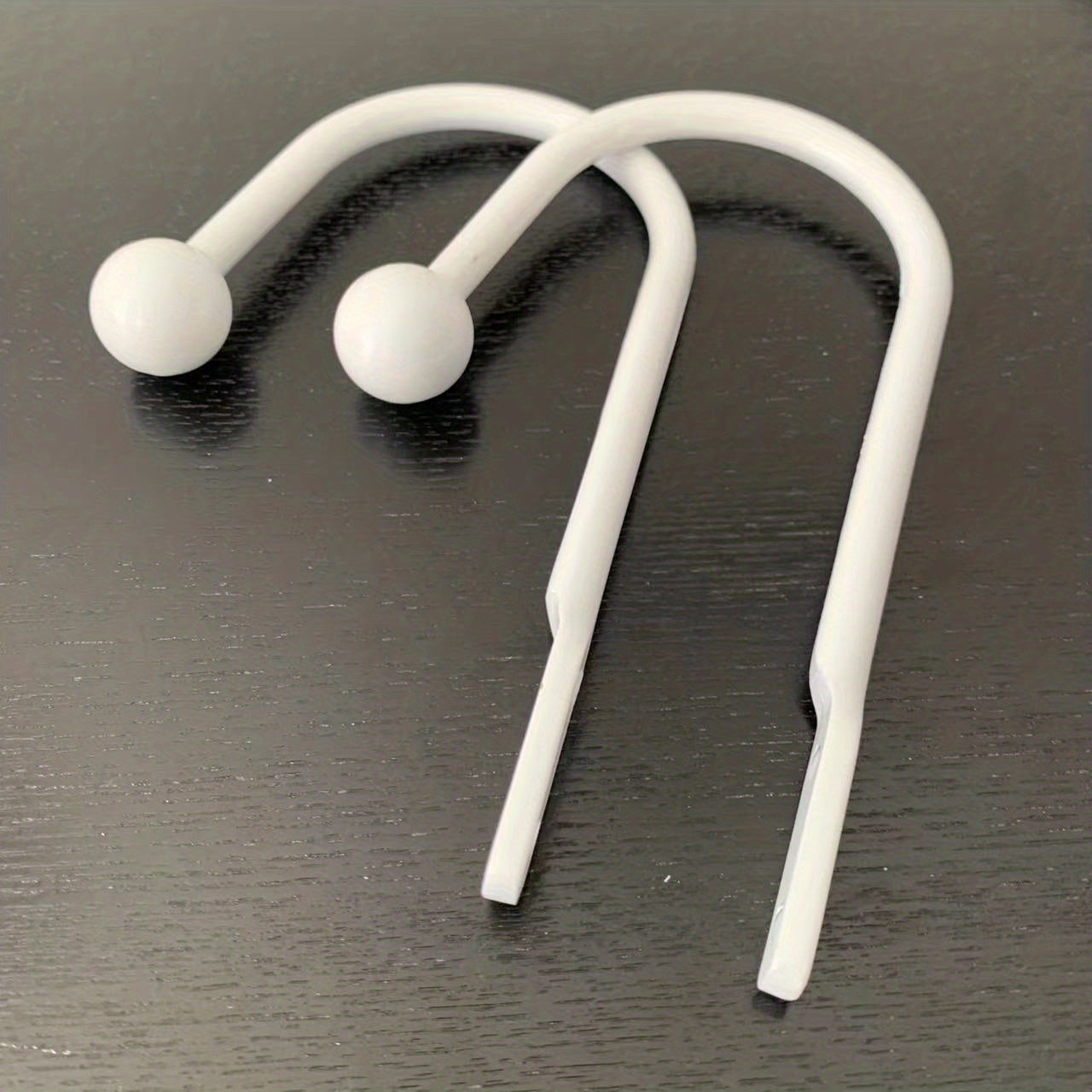 2pcs Metal Curtain Hooks for Easy Hanging & Decorating in Living Room