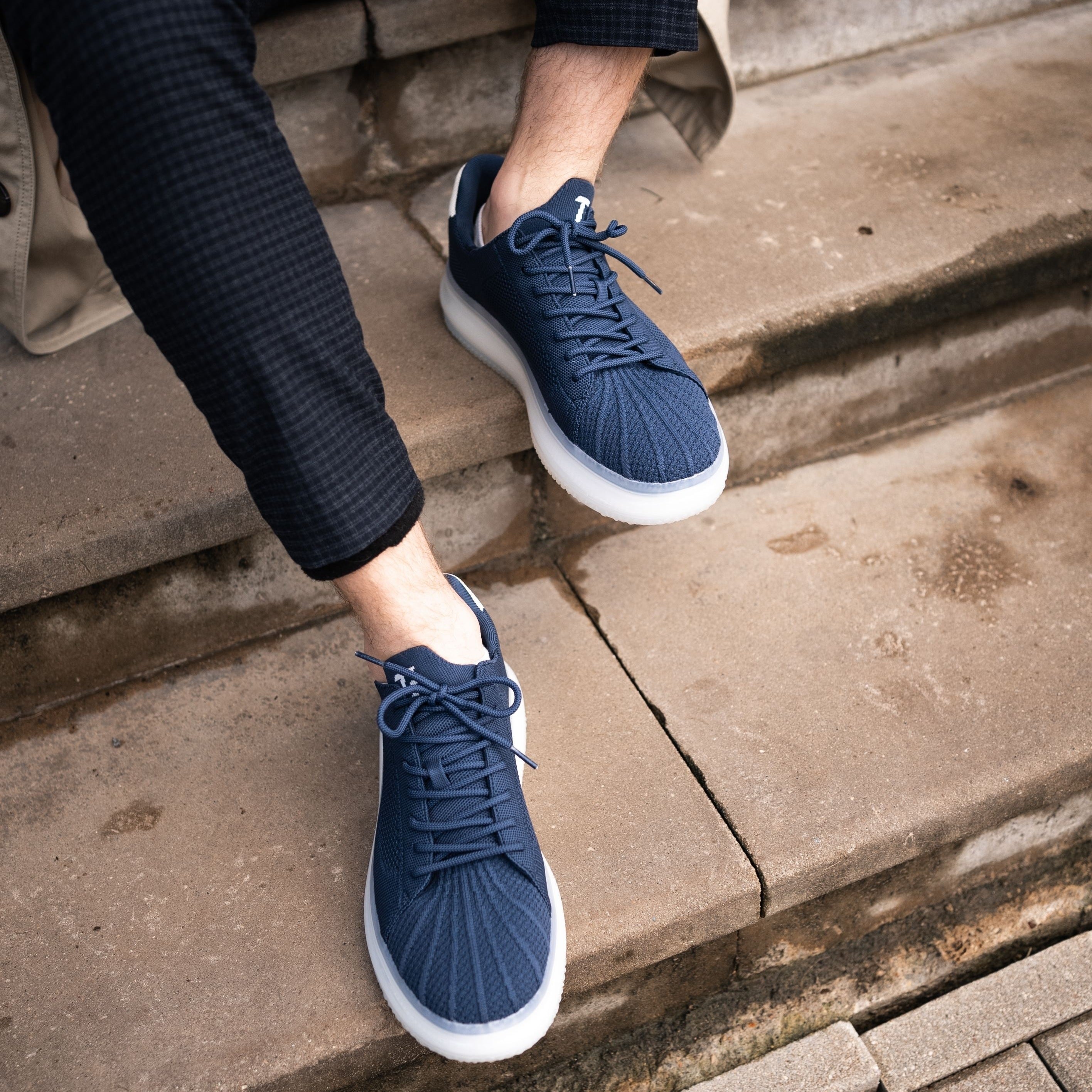 Men's Mesh Anti-Skid Lace-Up Casual Shoes