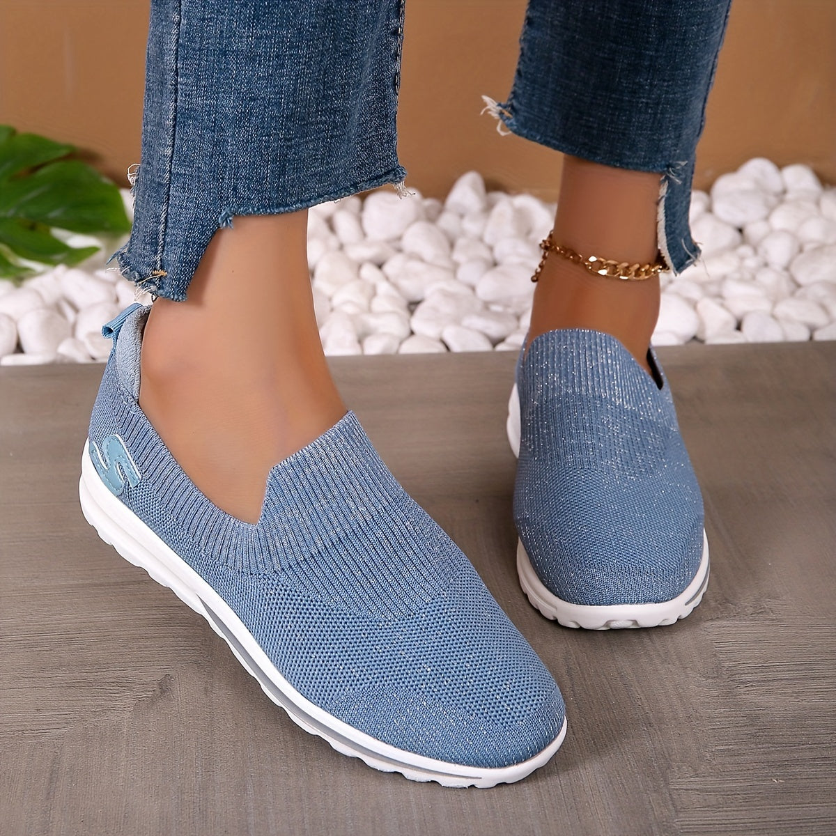 Women's Breathable Slip On Flat Outdoor Shoes Lightweight Low Top Shoes