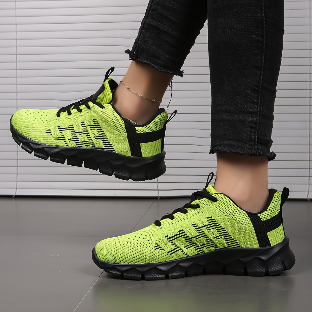 Breathable Flying Woven Shoes Non Slip Running Shoes