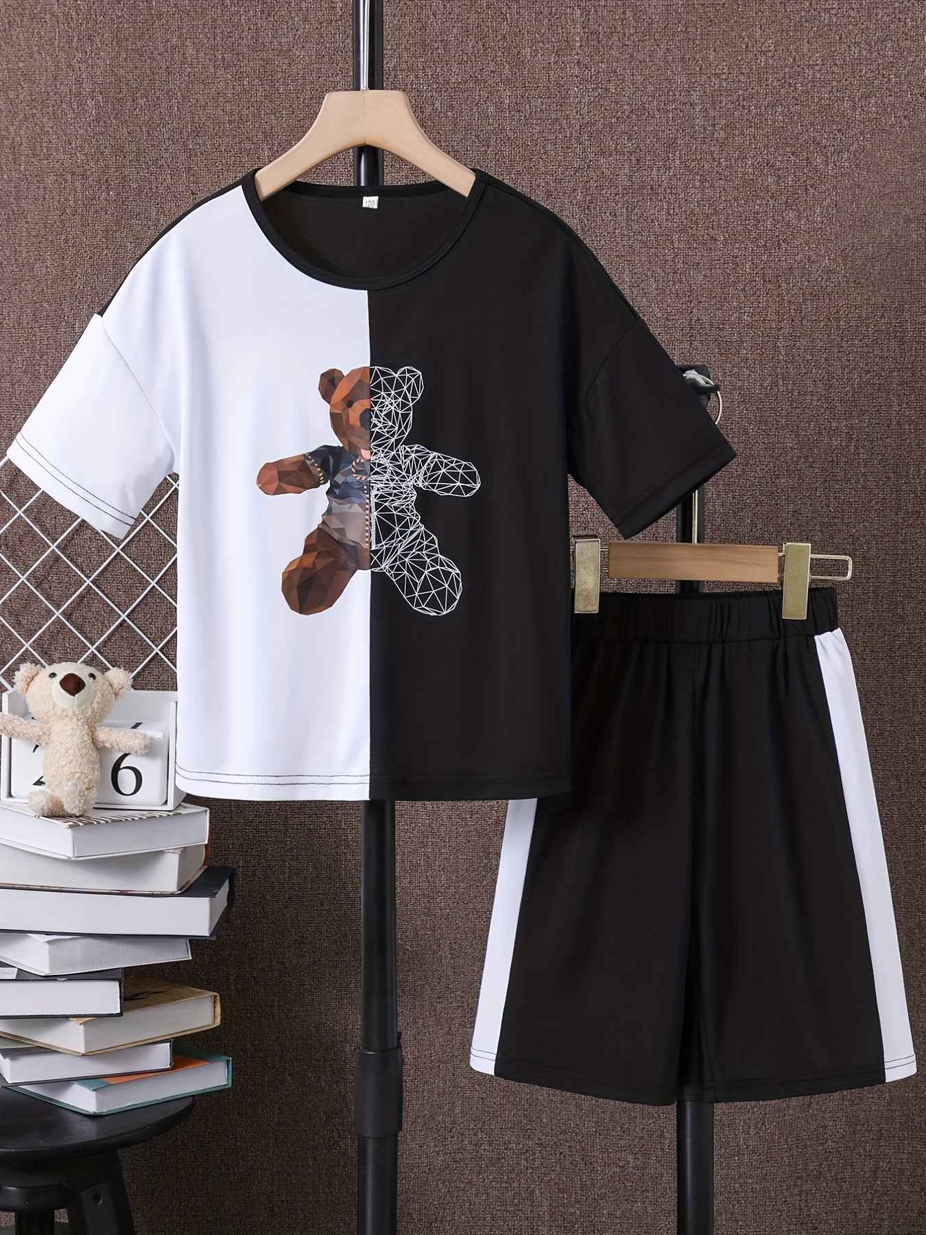 Boys Bear Print Casual Outfit Round Neck T shirt & Shorts Set