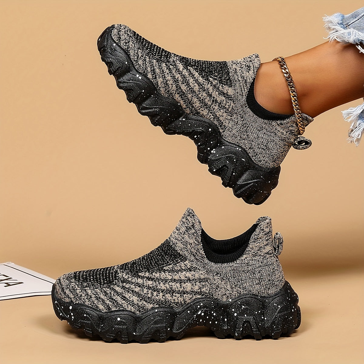 Women's Knitted Slip on Sneakers Lightweight Flying Woven Sports Shoes