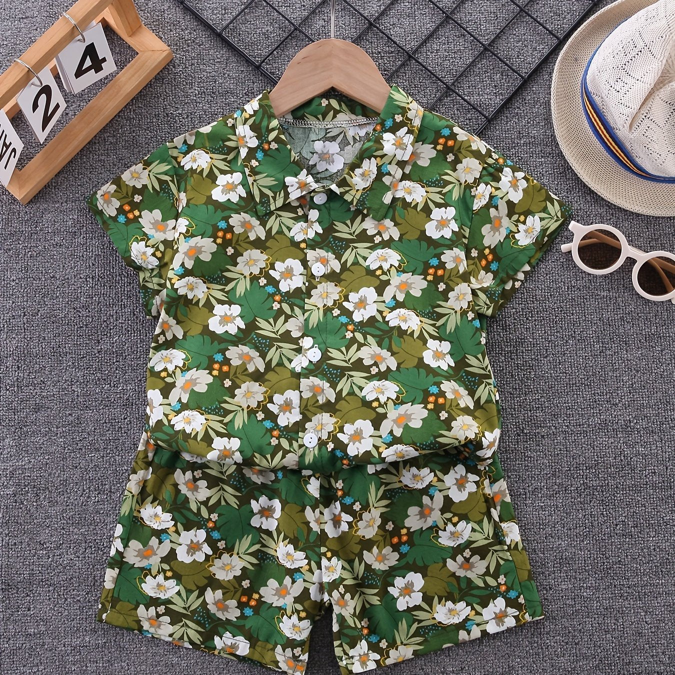 Boys Flower And Leaf Print Casual Outfit Hawaiian Style